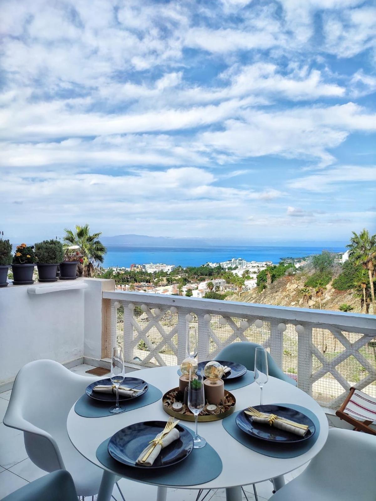 Sunshine Escape With Ocean View Apartment Costa Adeje  Bagian luar foto