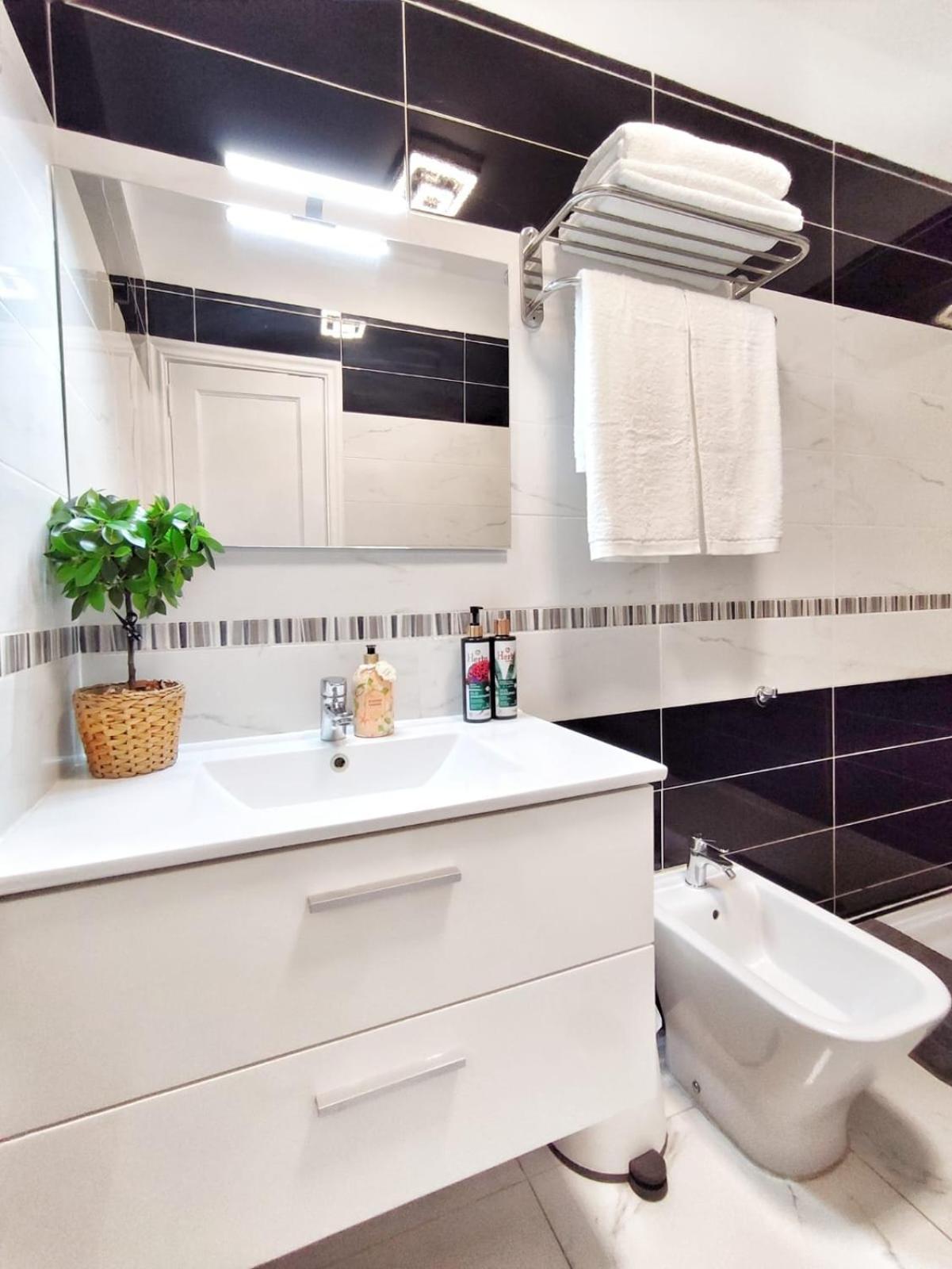Sunshine Escape With Ocean View Apartment Costa Adeje  Bagian luar foto